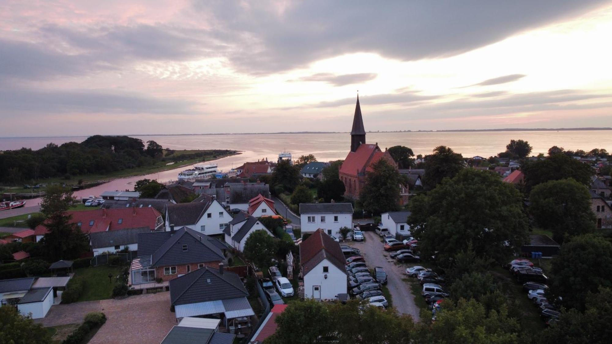 Reetferienhaus - Schaprode Hafen Zewnętrze zdjęcie